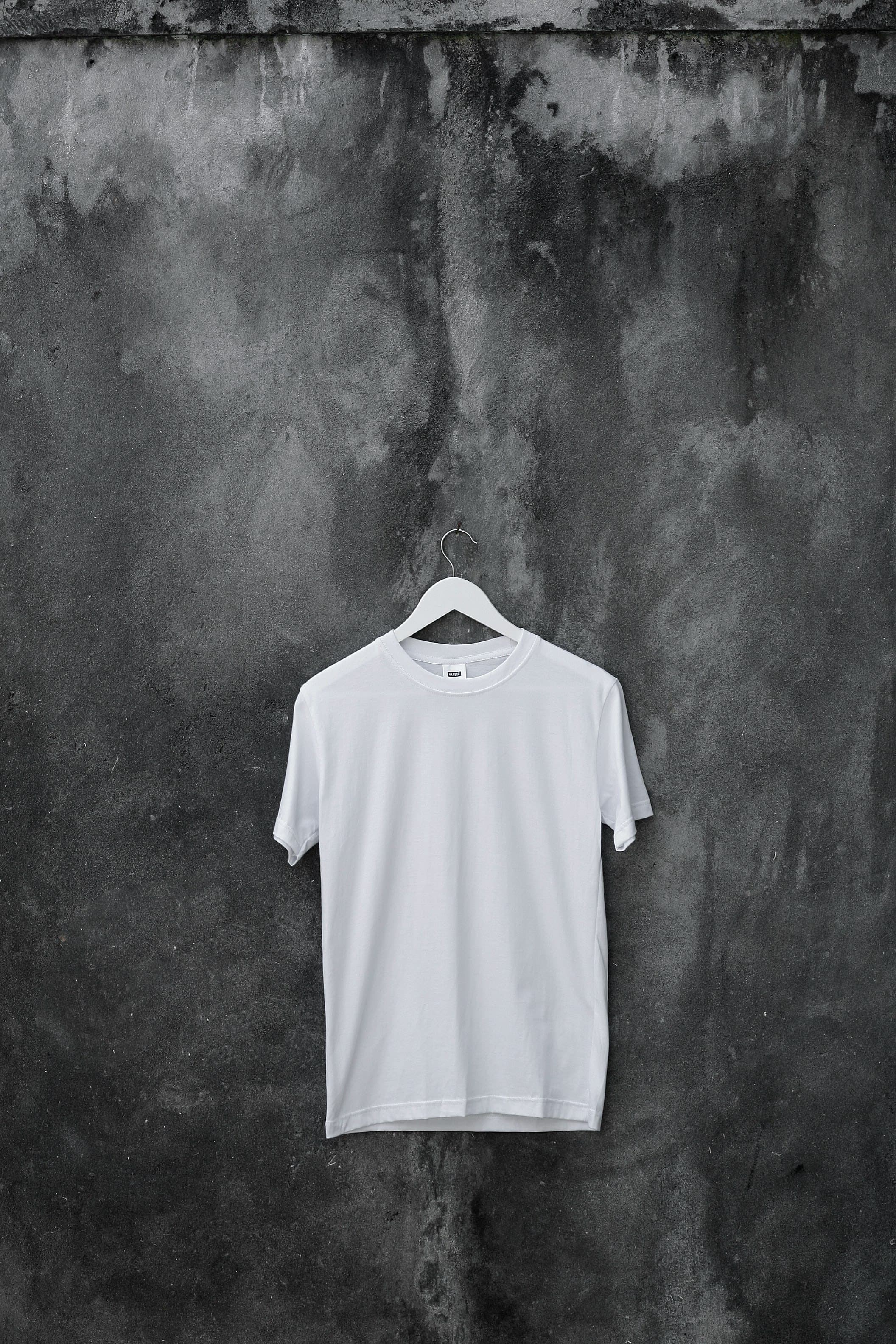 White crew neck t-shirt